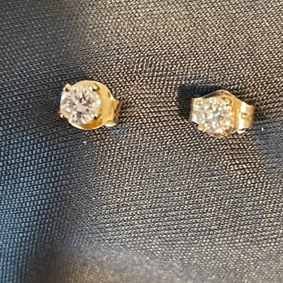 SOLD Genuine Diamond Round Stud Earrings in 14K Solid Yellow Gold - Picture 6 of 10